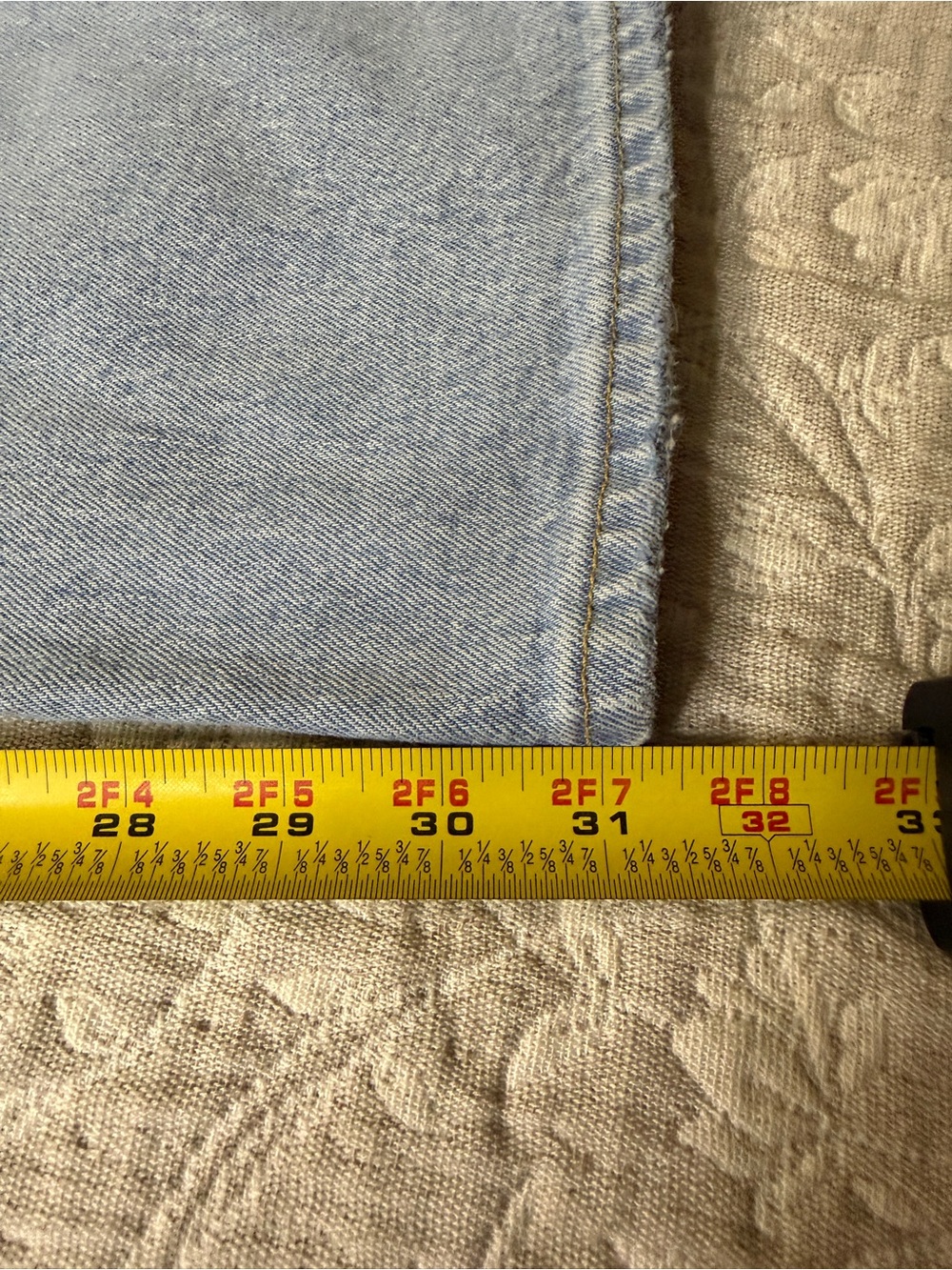 Abercrombie & Fitch Women's Low Rise Baggy Jeans - Light
Wash - Size 12 - Picture 10 of 10